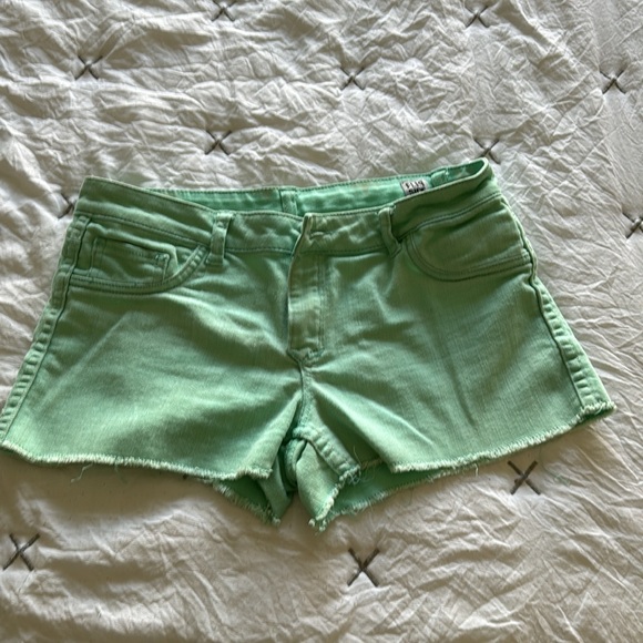 Flip Side Reversible Shorts - Picture 6 of 8
